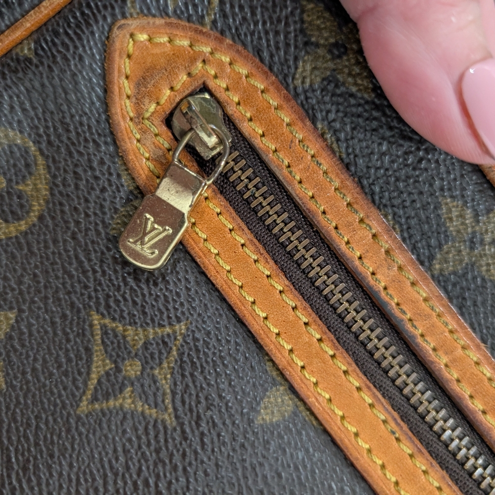 LOUIS VUITTON Monogram Saint Germain Shoulder Bag - Picture 9 of 16